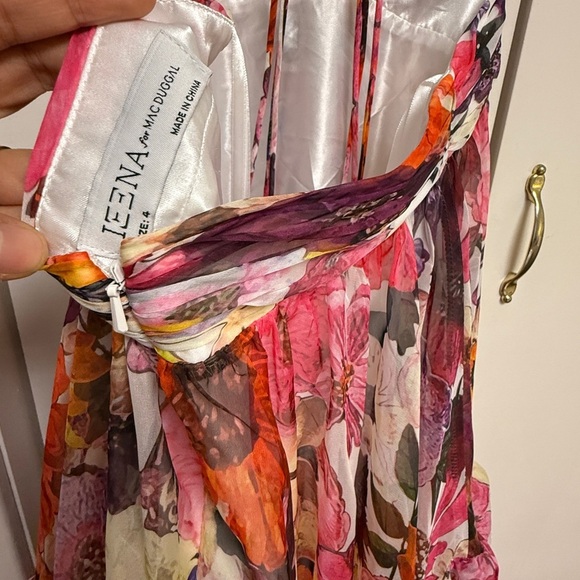 NWT | Mac Duggal 56048 White Multi Ruffle Tiered Floral Chiffon Dress Size 4 - Picture 14 of 16